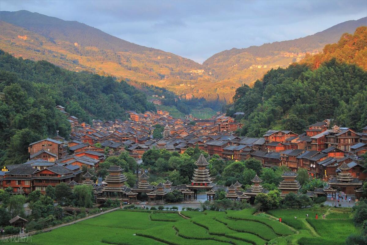 西江千户苗寨黄果树瀑布旅游攻略,贵州黄果树小七孔千户苗寨行程