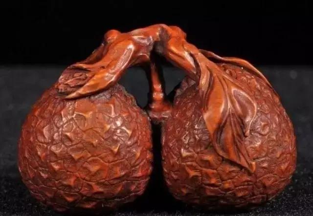 佛手雕件的寓意和象征,翡翠常见的雕件及寓意