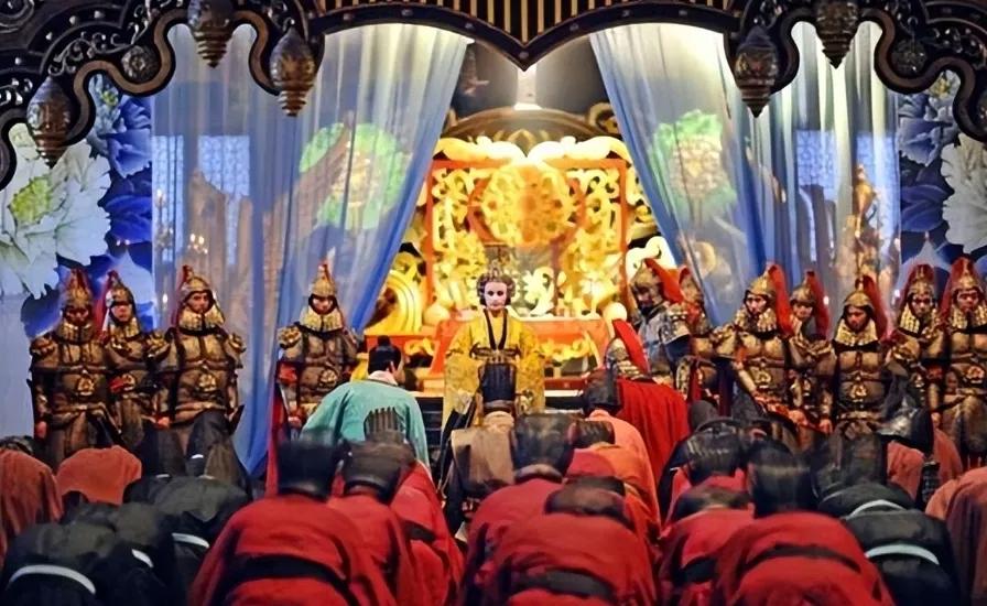 武则天被迫退位，众人皆叫好，唯独他痛哭。一年后：他赢麻了。