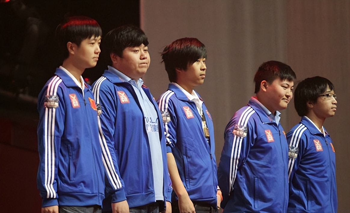 卢姥爷55开彻底凉透了！直播间再次被永久封禁，20位舰长被迫下船