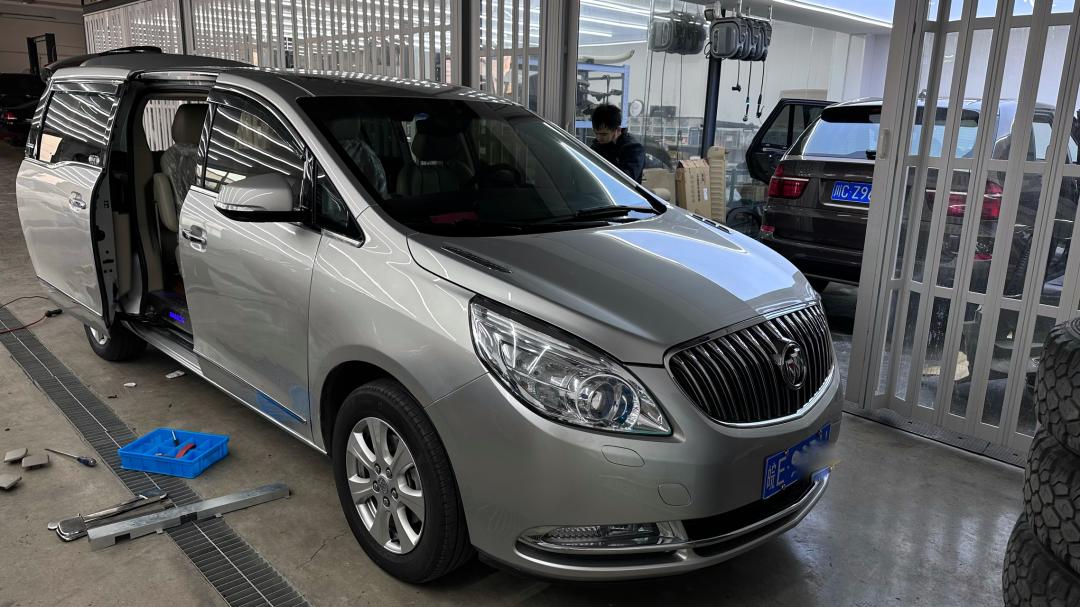 破烂的车变成新车,破烂的车子翻新