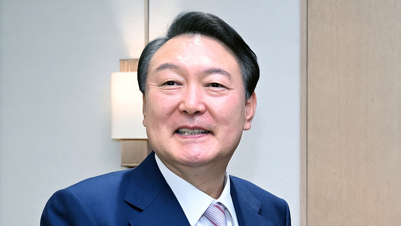 尹锡悦彻底倒向美国,尹锡悦要把中国人赶回来吗