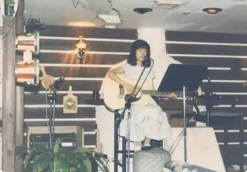 80年代港台最有名气的女歌星,90年代一位可爱的女歌星