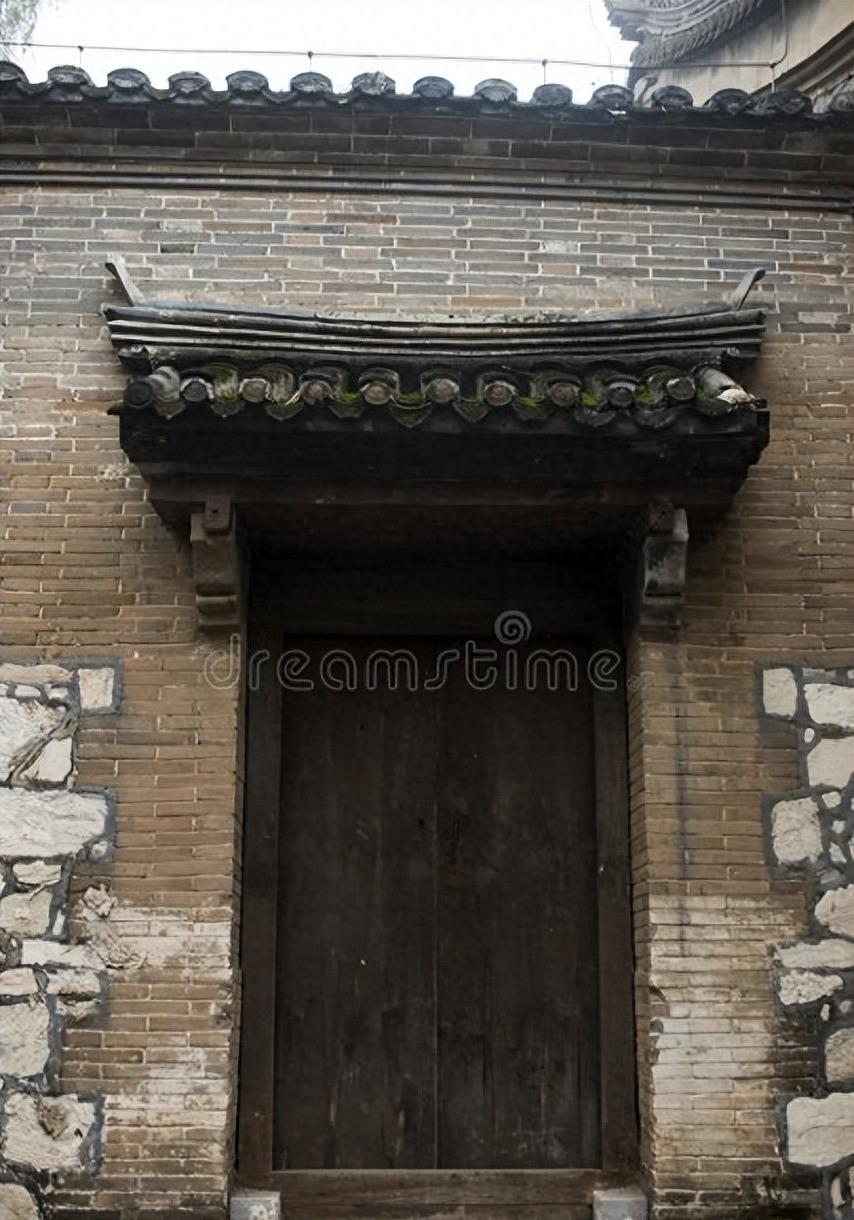 清朝70岁变态狂用巫术猥亵、引诱致死16名少女，判决很满意