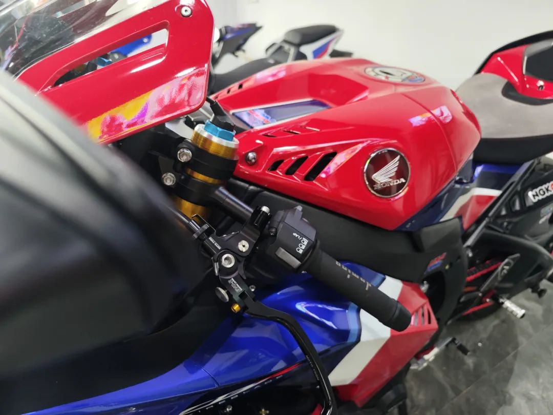 本田cbr1000rr-rsp版,hondacbr1000rr-r图片
