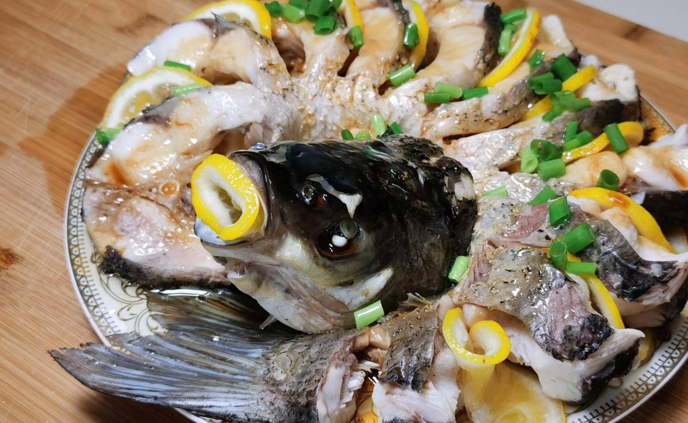 哪些食物含有铁治疗贫血,贫血吃含铁高食物