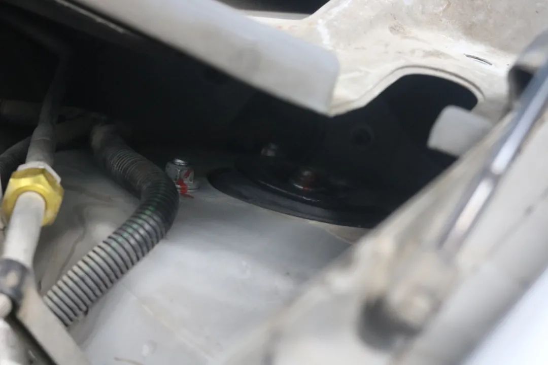 12款经典gl8车身翻新,怪兽修车老车翻新