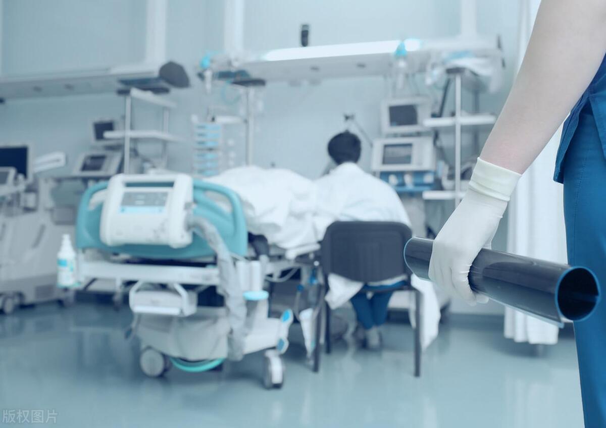 他们是癌症病人家属，每天去“1元厨房”做饭，称：那里从不打烊