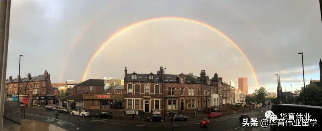 在利兹读研时打卡张国荣读的纺织学院，《指环王》作者是学校老师
