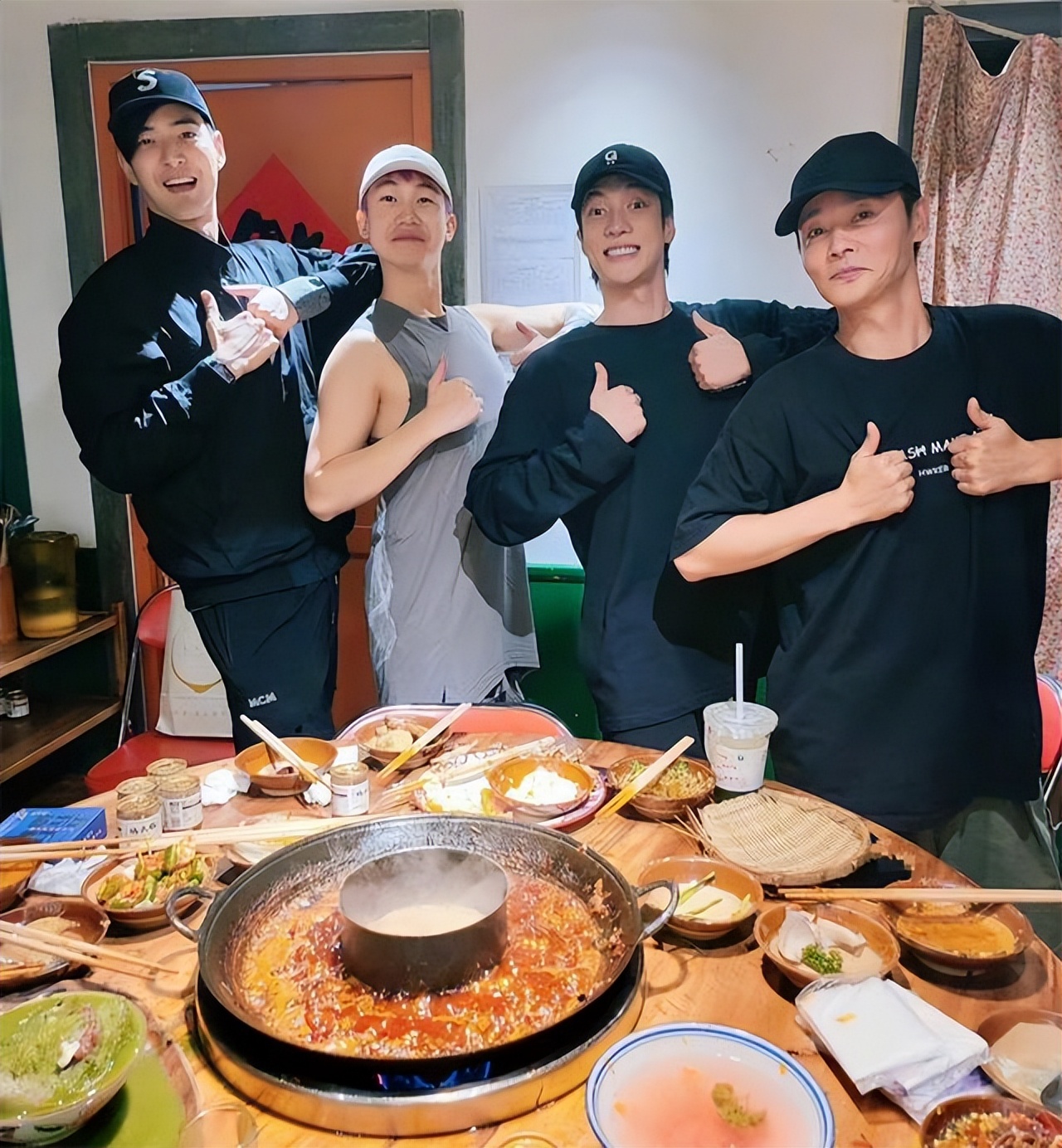 张晋白举纲高瀚宇录的视频短片,张晋高瀚宇白举纲合体