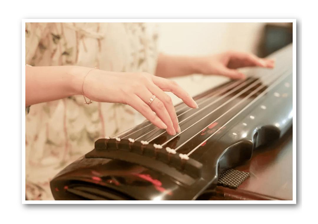 古琴王厂长弹琴如何放松不僵硬,新手练古琴第1天练什么