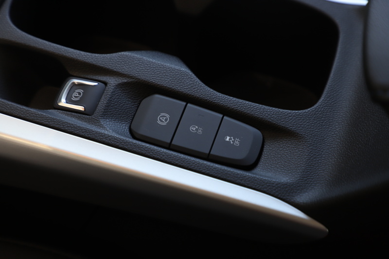 雪佛兰科鲁泽5到10万左右,雪佛兰科鲁泽20241.3t轻混什么意思