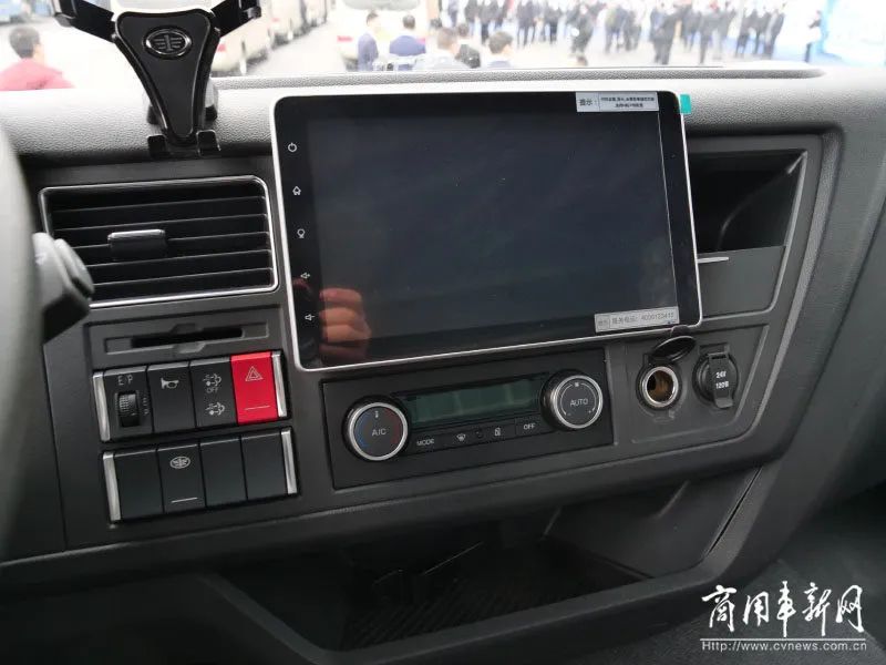 黄牌解放卡车,黄牌解放j6平板车