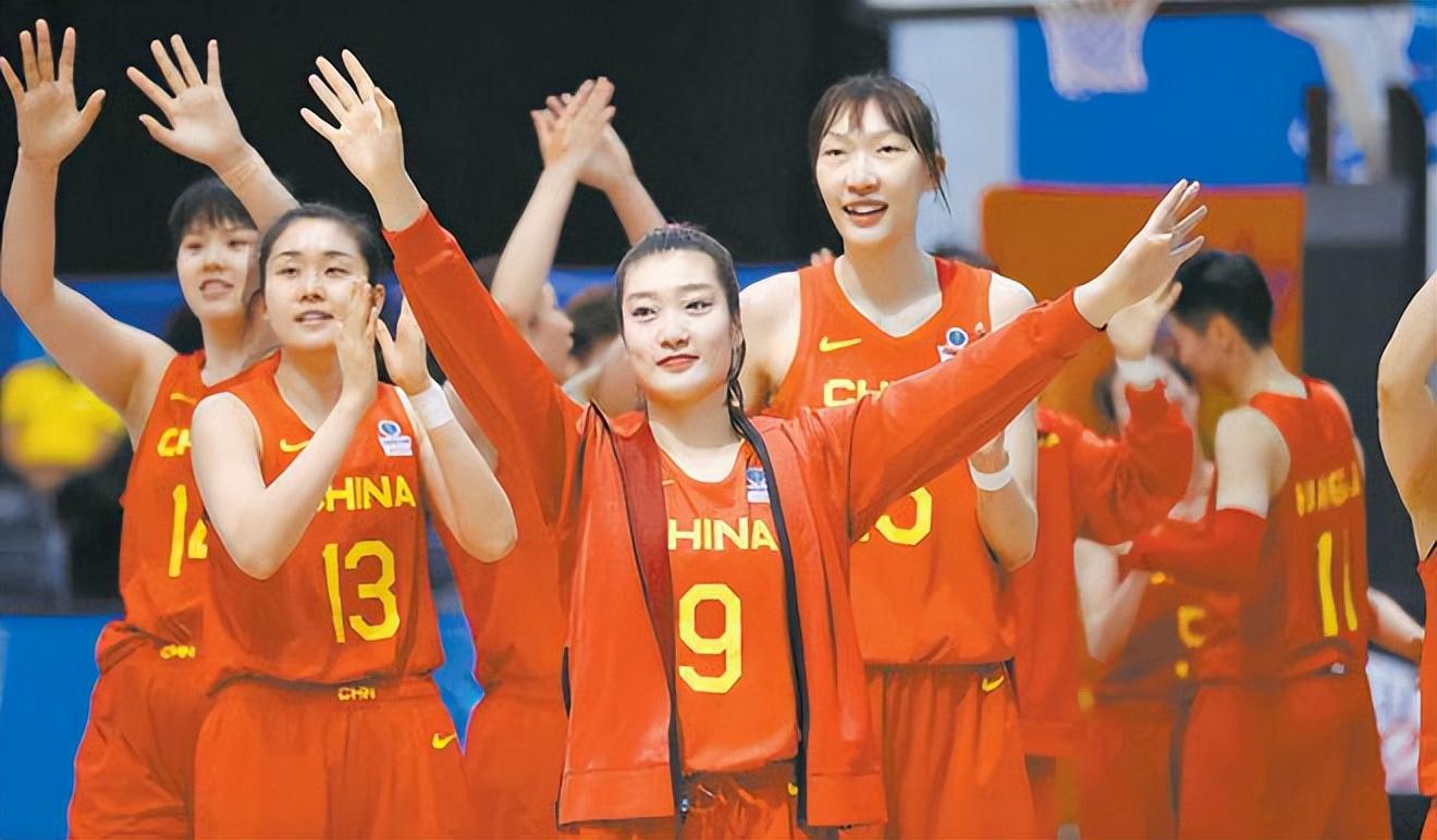 中国女篮李梦最新比赛,中国女篮李梦颁奖仪式