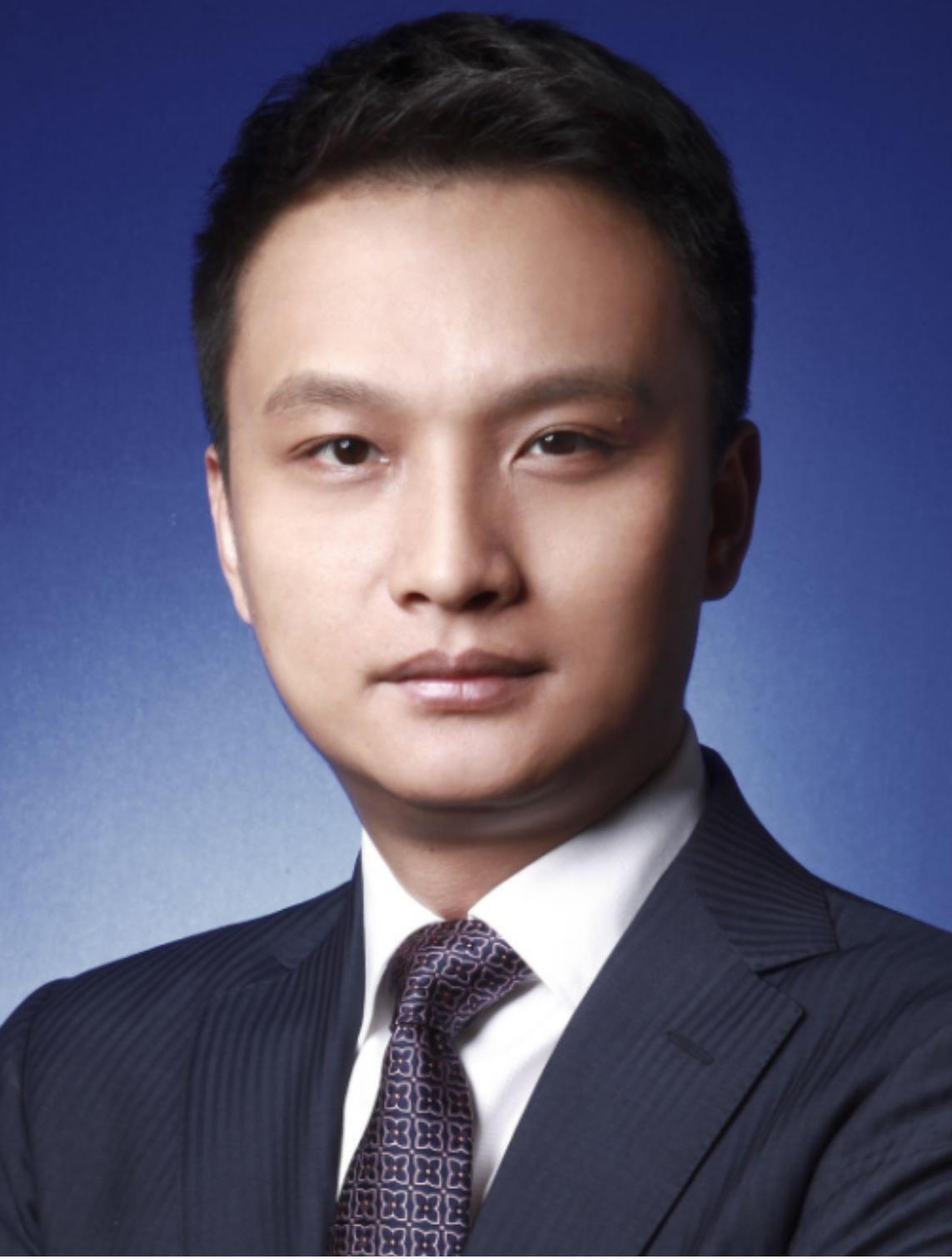 他高三月入2万，放弃高考创业，22岁全款买豪车，24岁赚1600万