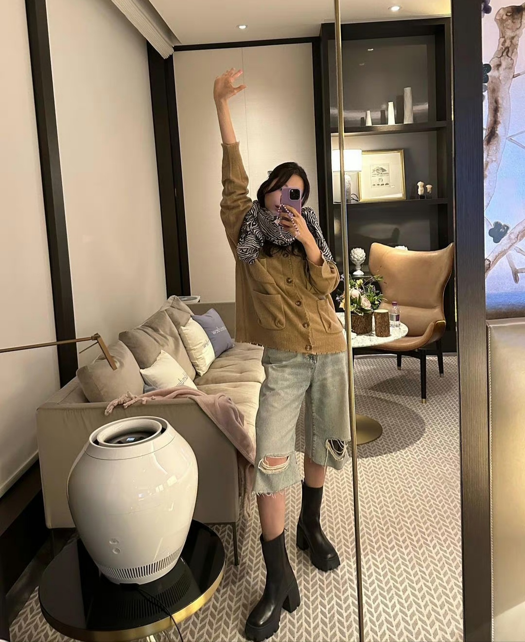 孙娜恩穿吊带裙,孙娜恩粉红色裙子