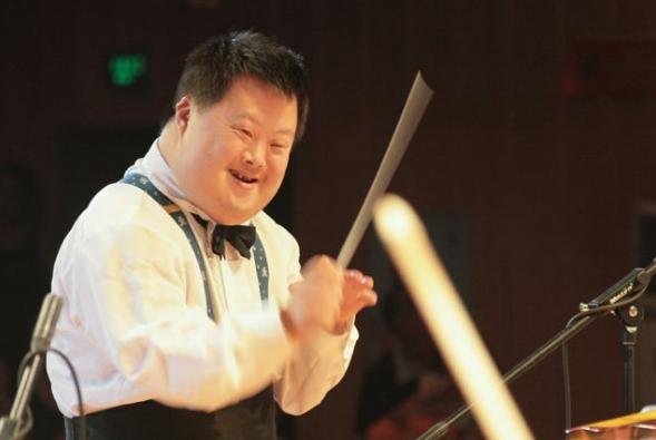 指挥家舟舟癌症,41岁指挥家舟舟纪录片