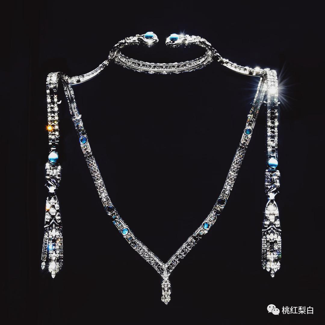 温莎公爵夫人珠宝展出,温莎公爵夫妻视频