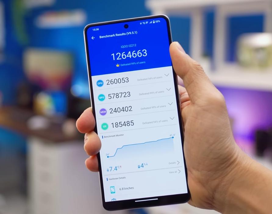 iqoo11首发便宜吗,iqoo11首发版本