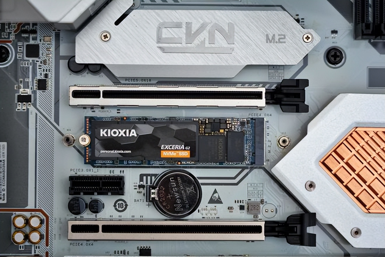 双11装机汇报：13700KF+七彩虹Z790+骨伽天吴T5水冷投入1个W