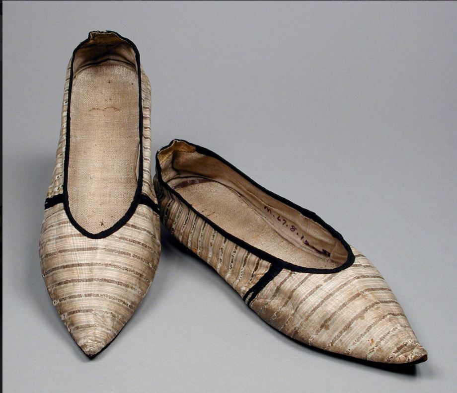 脚大怎么办如何变小,女生脚太大怎么才能变小