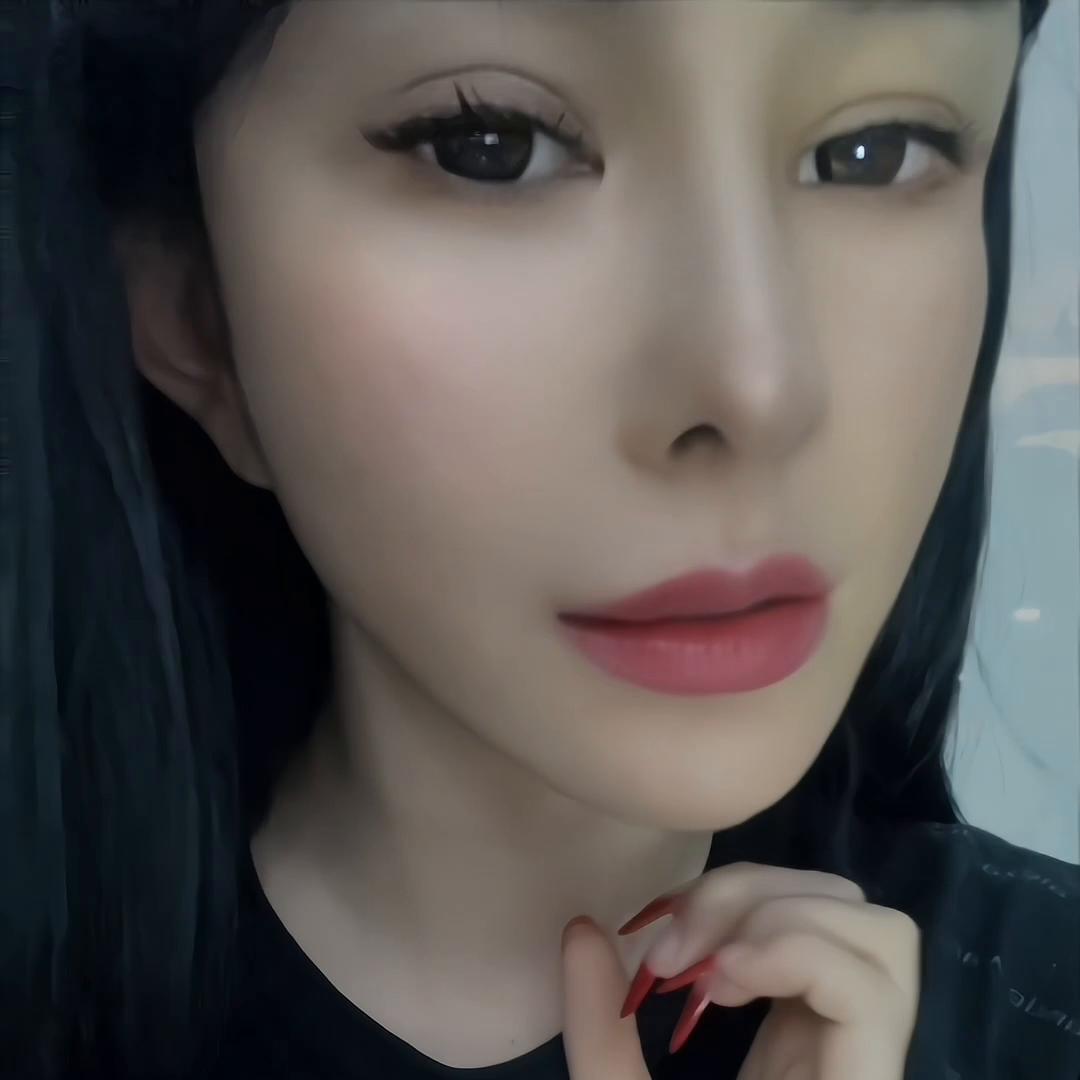 用了抗衰护肤品冒痘,为什么你花了大量的精力和金钱