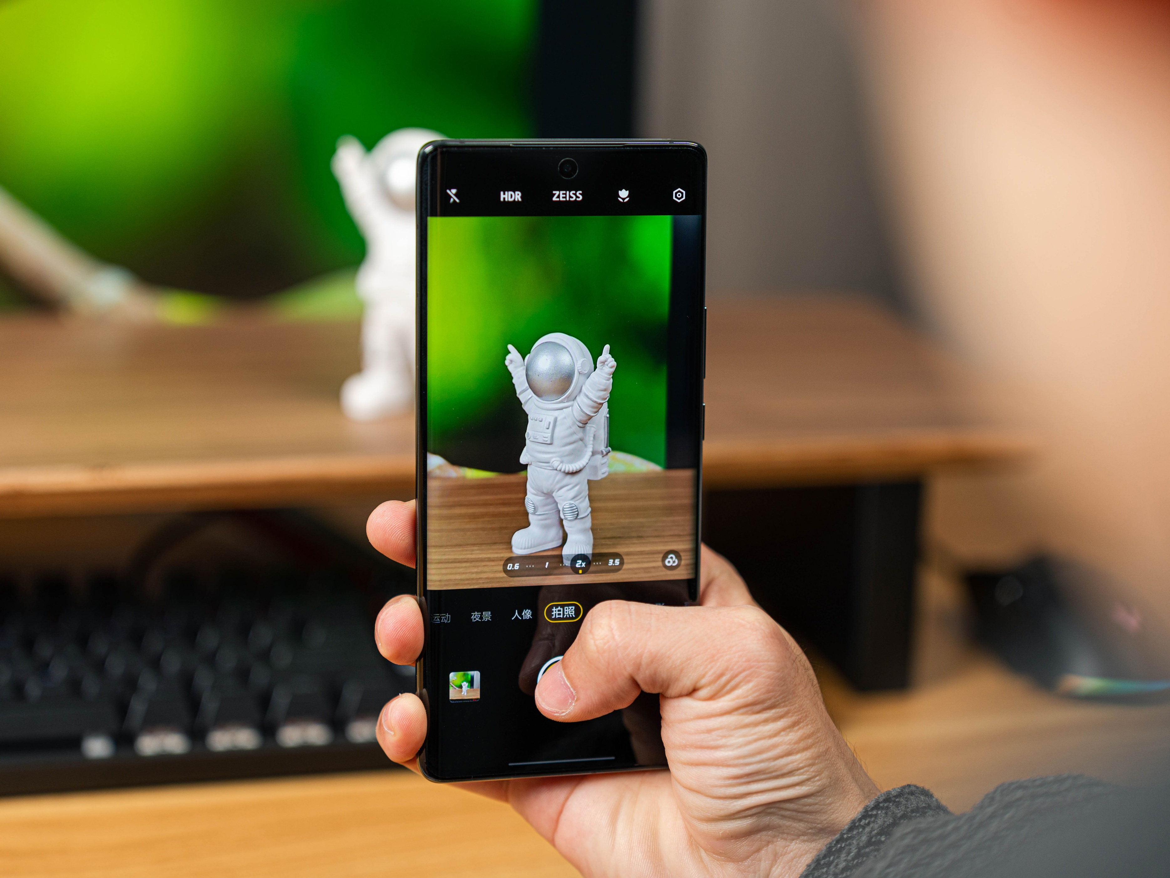 跟苹果14能相比的国产手机哪个好,目前这4款手机最值得买