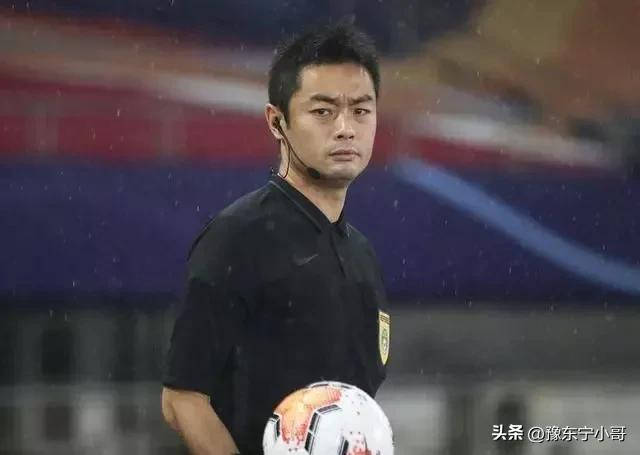 中超裁判马宁进场,中超裁判马宁17年亚冠联赛