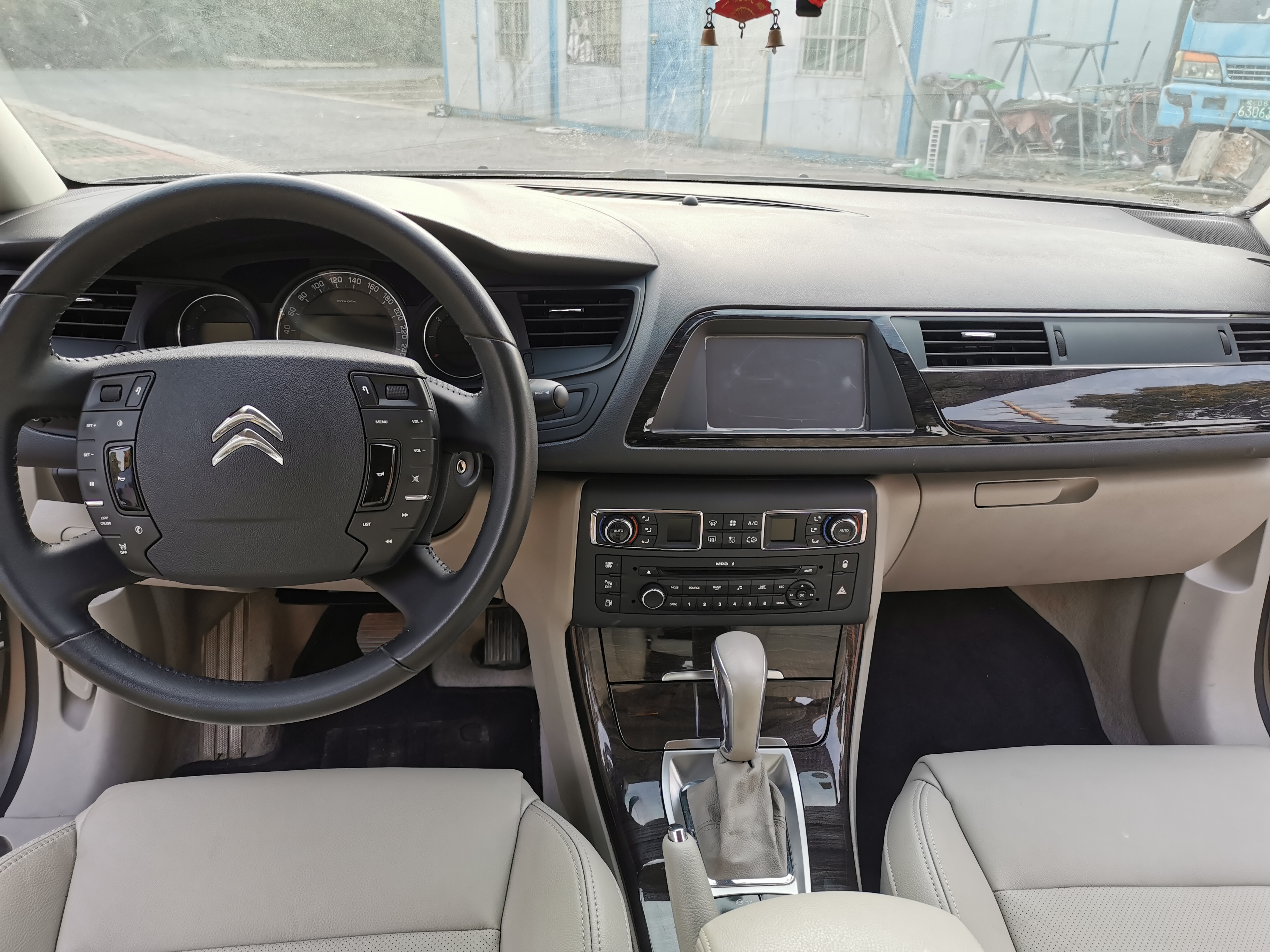 4万雪铁龙c52.0,4万二手车雪铁龙c5