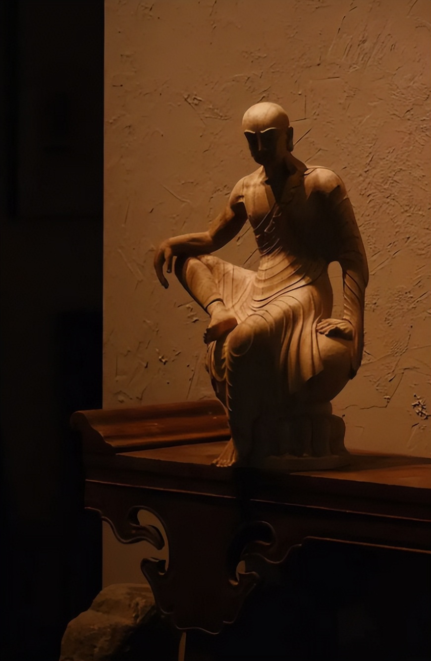 鸠摩罗什中国最好的译经僧,高僧鸠摩罗什的传奇人生