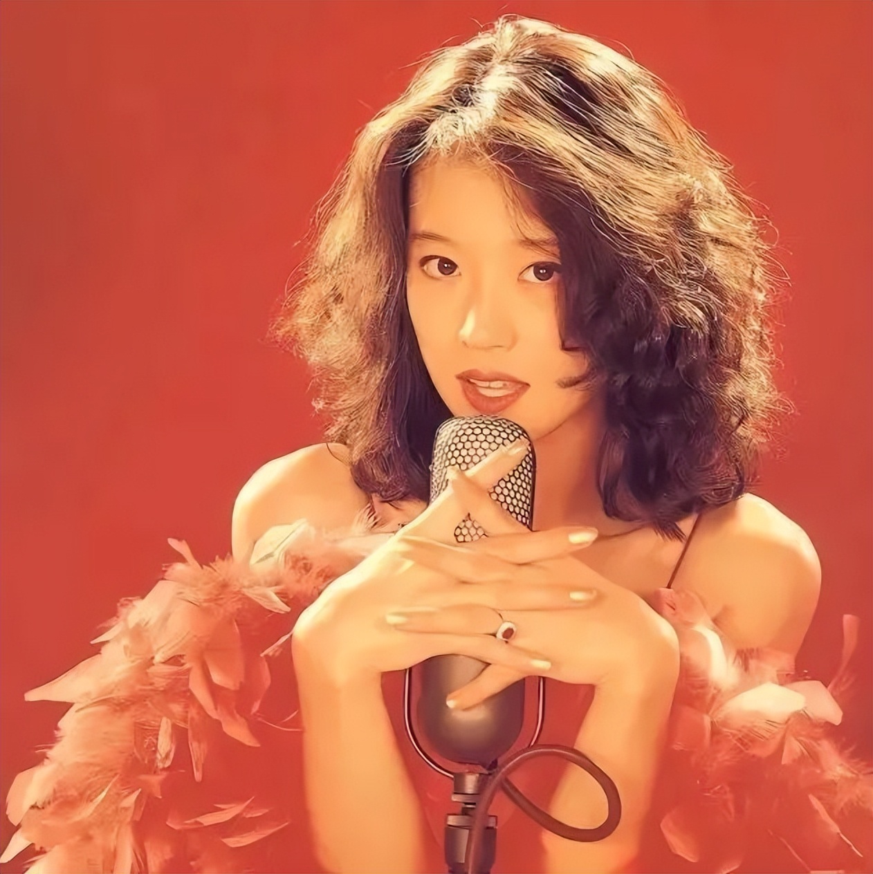 中森明菜最后的下场,中森明菜遇到的渣男是谁