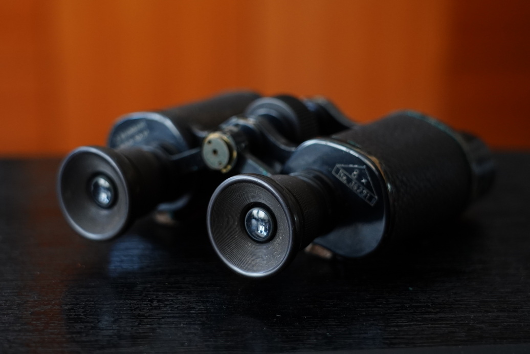 收藏了30年的望远镜,二战时期的军用高倍望远镜