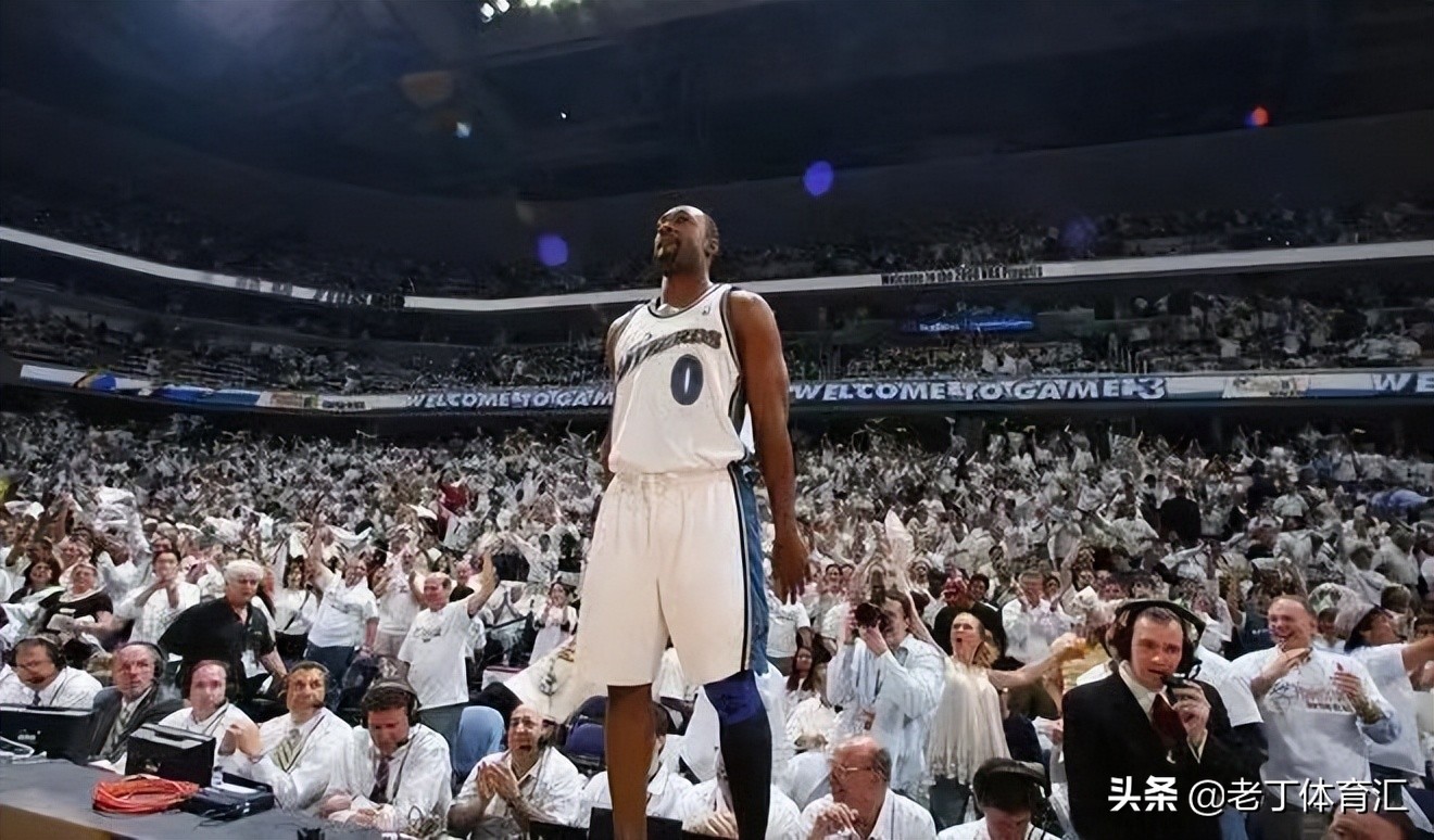 这十个球员你还能记得几位，认识8个才能叫真正的老球迷