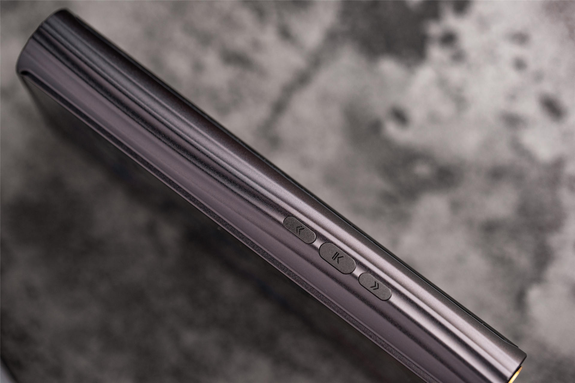 山灵m9播放器深度评测,山灵M9旗舰级便携播放器评测