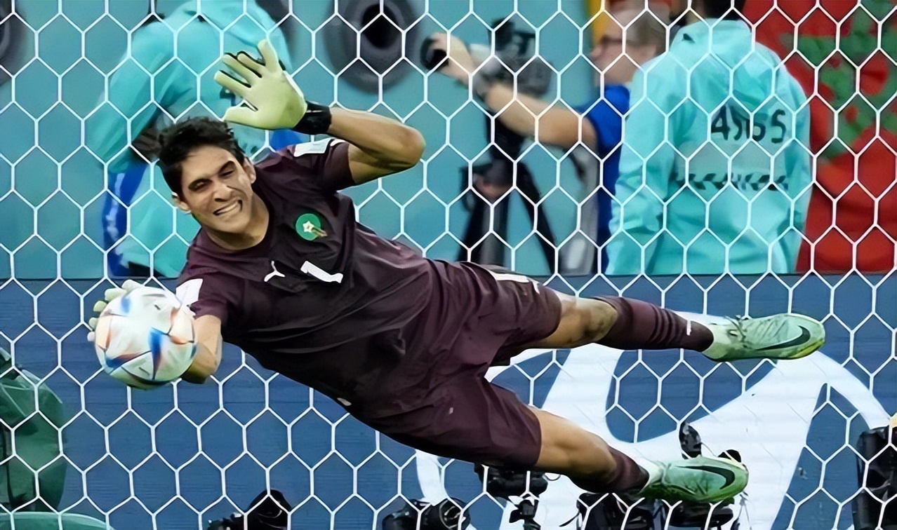 巨星暮年的世界杯,2022世界杯至今表现最好的门将