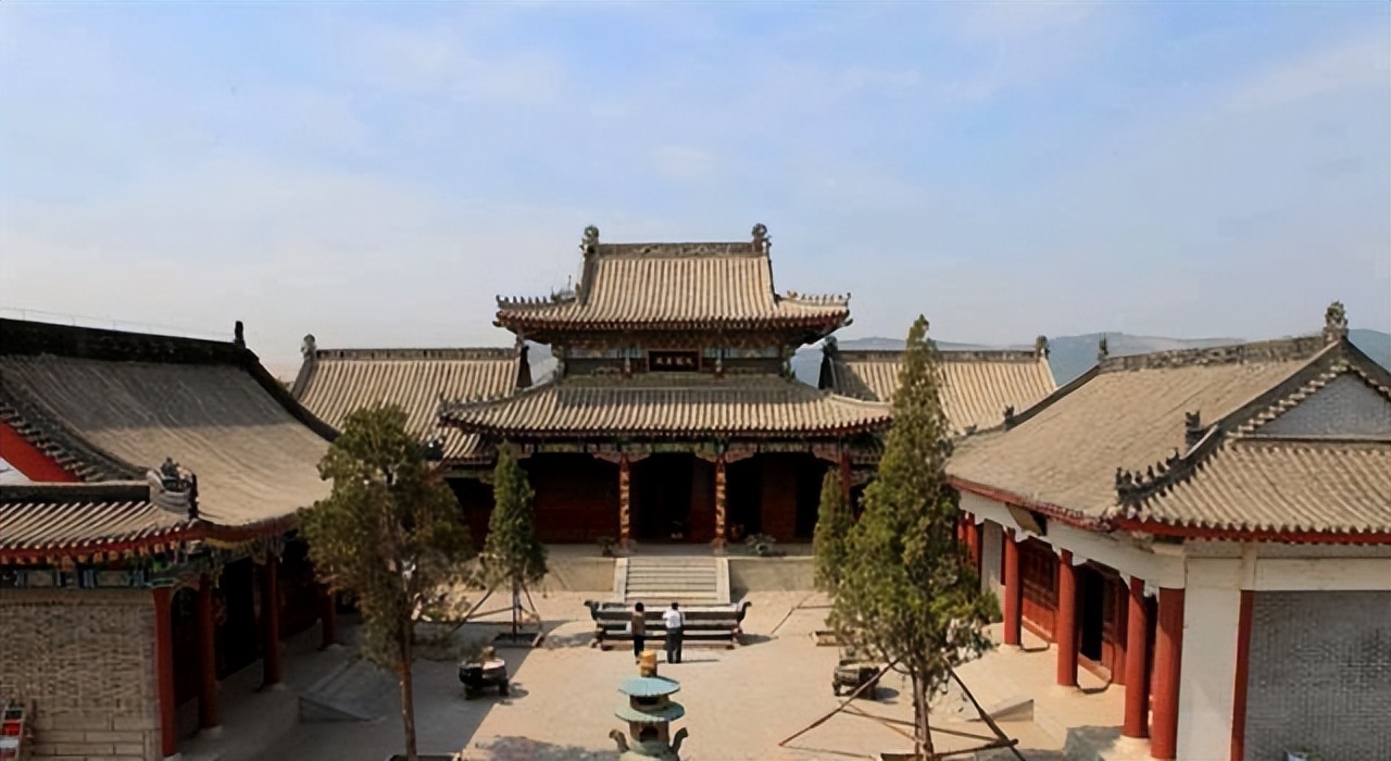 养狗人的视频,养狗人皮肤过敏的症状和表现