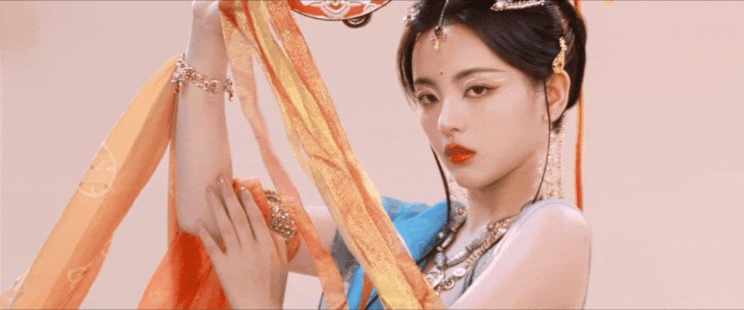 没常识、不识字、不会乘法口诀，这些顶流“文盲”凭什么会红？