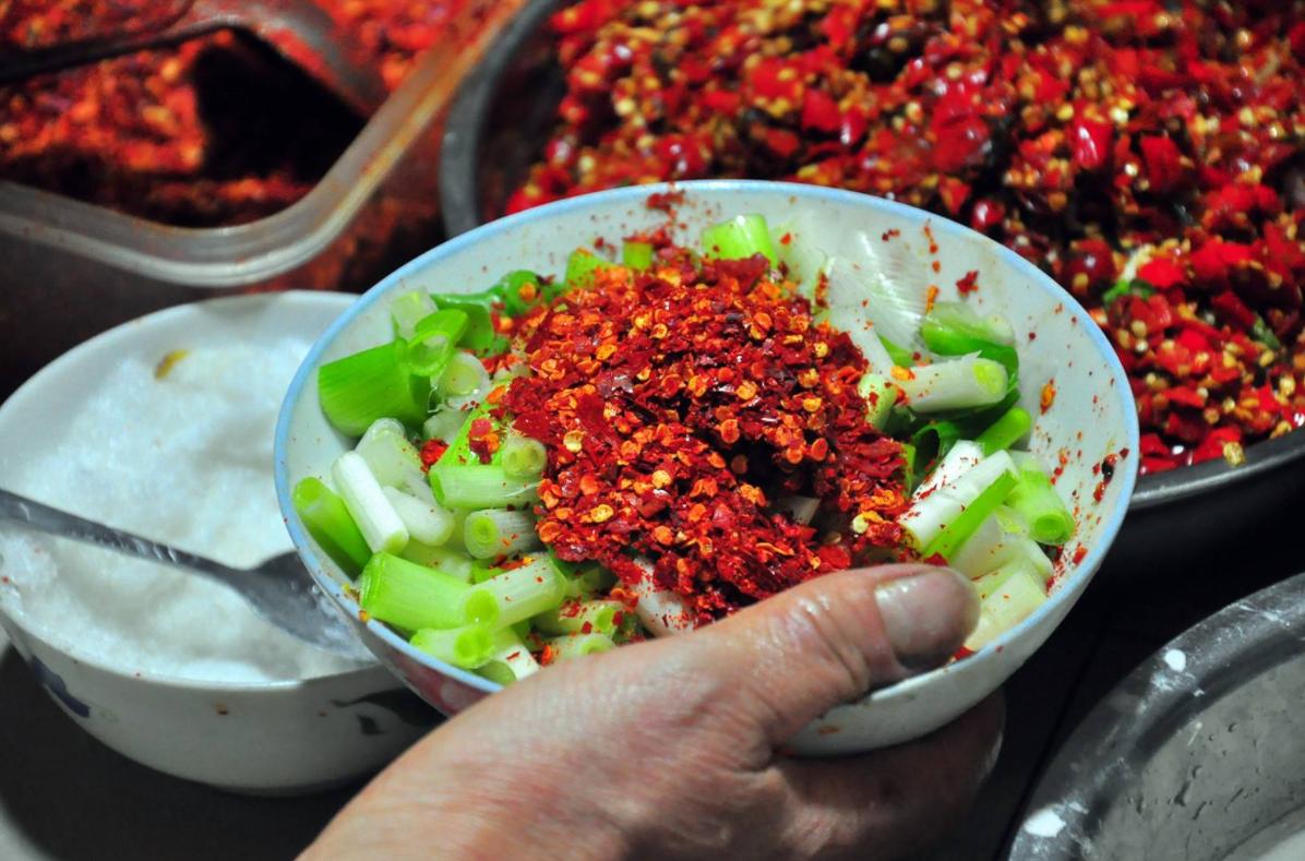 桥头三嫩打标枪什么意思,桥头三嫩舌尖上的中国