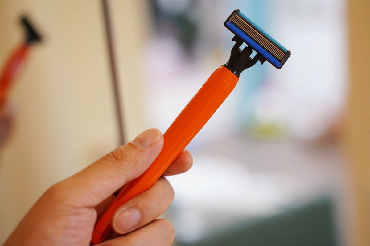 干净丝滑清爽焕醒手动剃须刀体验,往复式和旋转式剃须刀哪个更干净