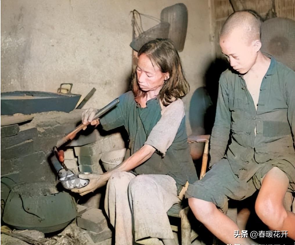 【晚清*楼青**旧影】女子丰乳肥臀，媚态撩人，风姿依旧！