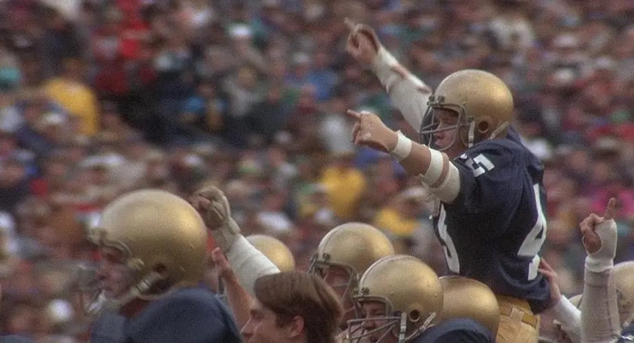 从《追梦赤子心》中探索自我实现与现代社会教育系统