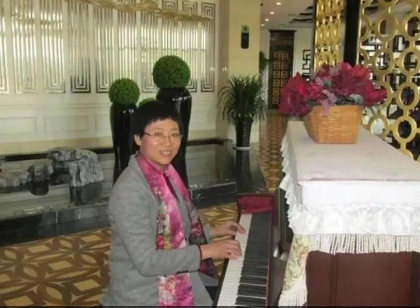 高振|警花为什么这样红