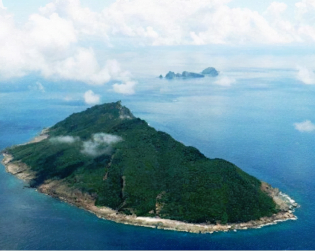 日本记者有意刁难：*鱼岛钓**归属哪国，*小平邓**的巧妙对答，让人钦佩