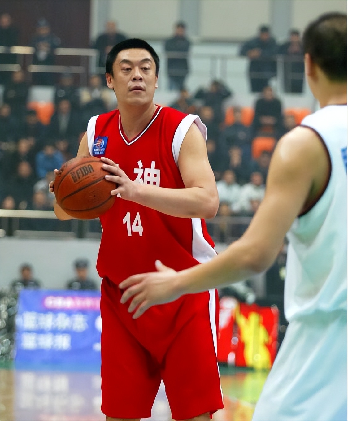 盘点cba历史十大中锋,cba总决赛姚明51分21篮板