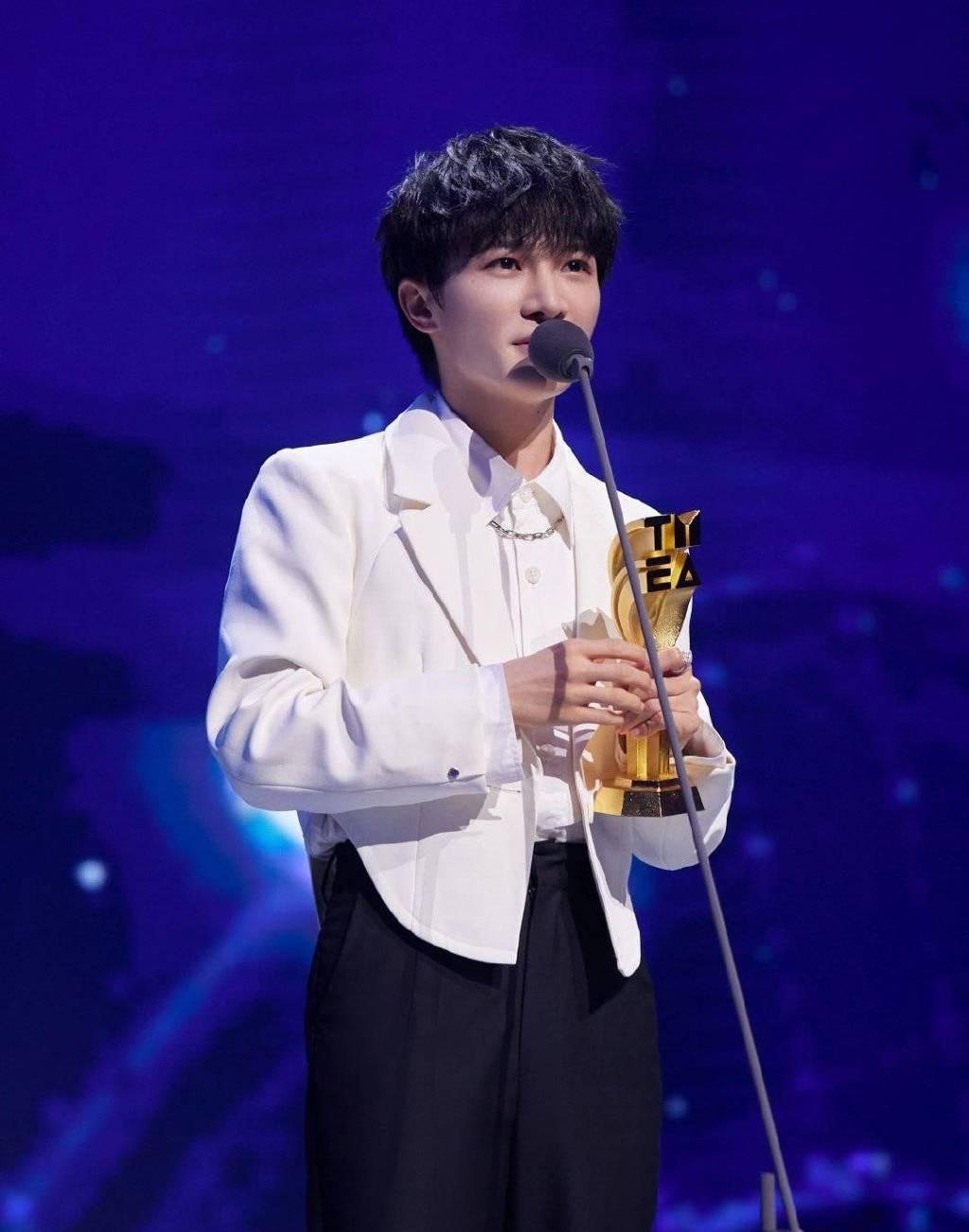 周深2019年被遗忘的歌,盘点周深唱的最好听的歌曲