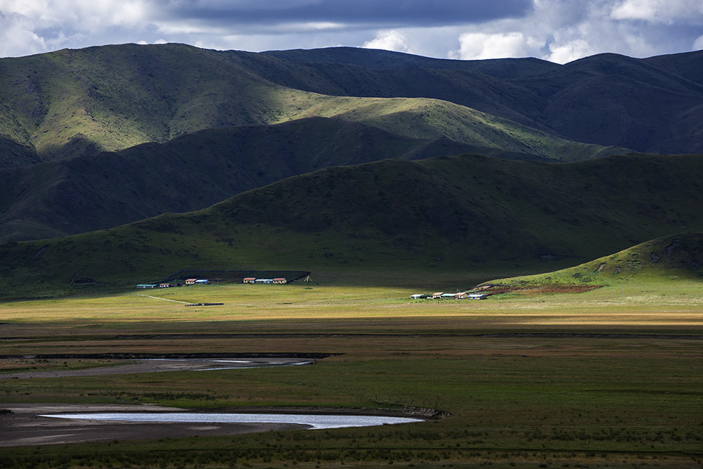 西部大草原旅游攻略,四川红原大草原自驾旅游攻略