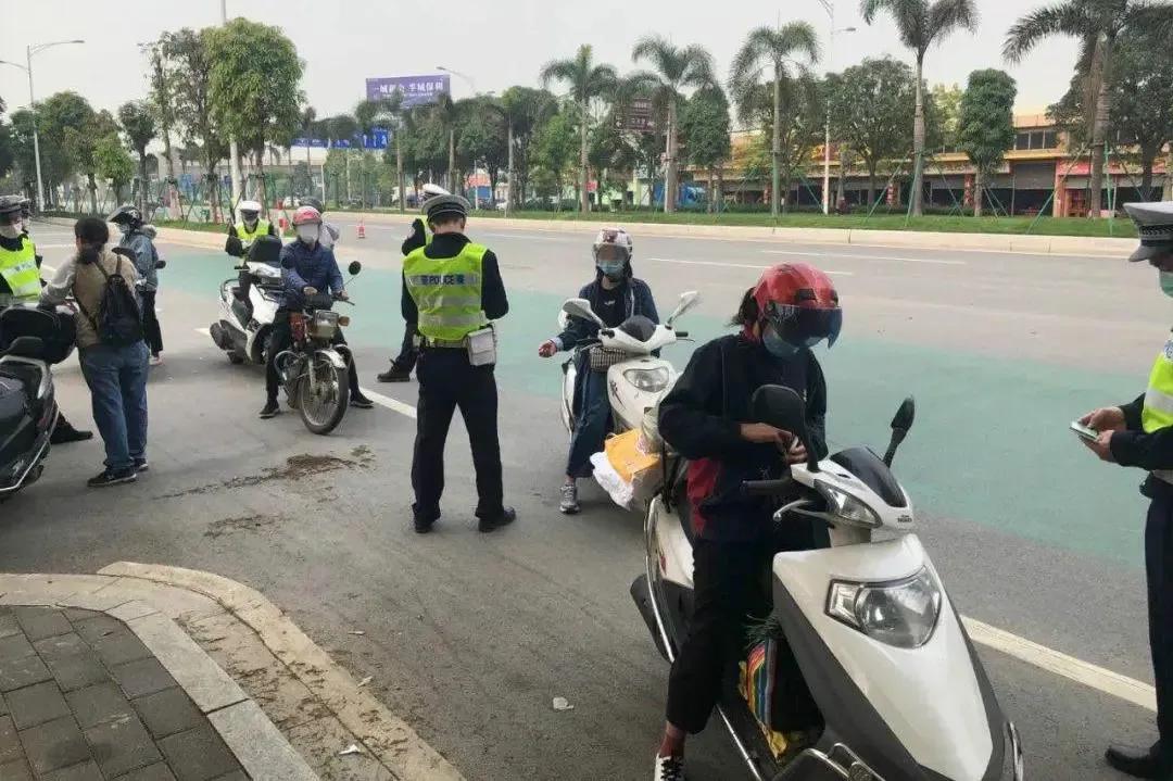 摩托车脱审一般怎么处理的,摩托车没有年审查到了怎么处罚