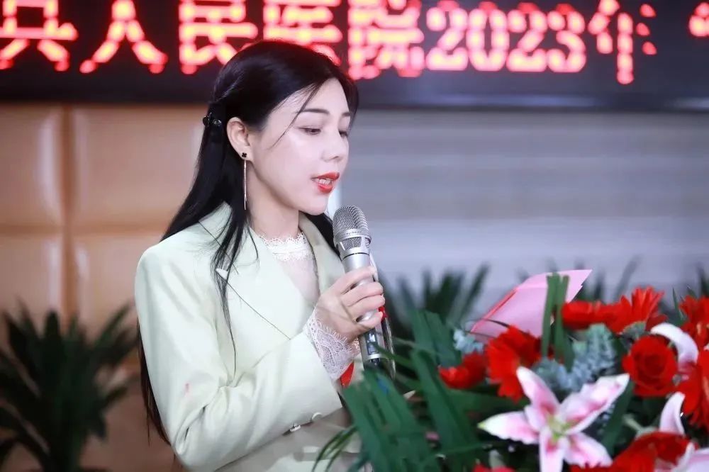 发展护士队伍改善护理服务演讲稿,发展护士队伍改善护理服务黑板报