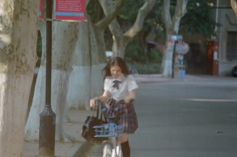 校园女同学校服写真,校服清纯照片