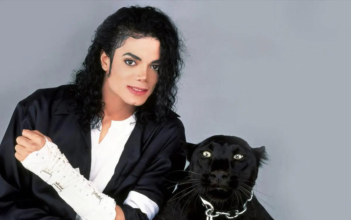 为什么叫迈克尔杰克逊流行乐之王,迈克尔杰克逊对美国歌坛影响多大